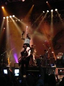 Anna's on Noah's shoulders!!